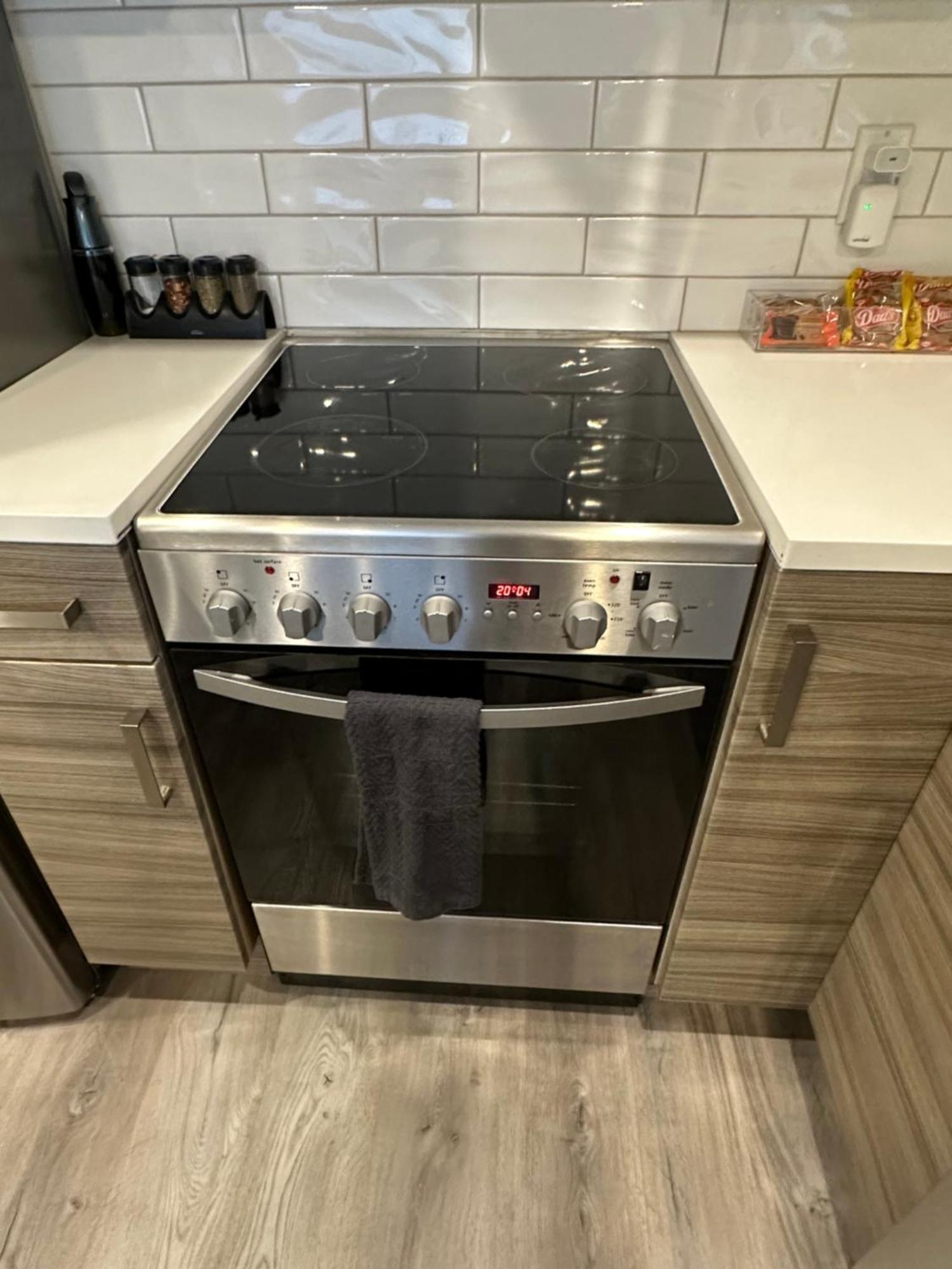 Bright And Cozy Modern Home In Vancouver - Central To Yvr-Downtown - Free Private Parking Eksteriør bilde