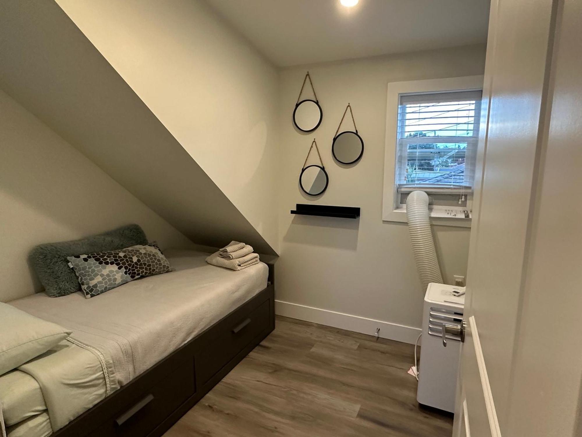 Bright And Cozy Modern Home In Vancouver - Central To Yvr-Downtown - Free Private Parking Eksteriør bilde