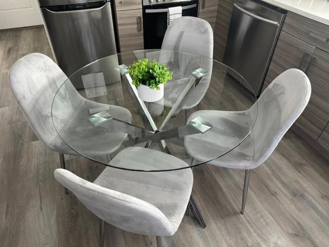 Bright And Cozy Modern Home In Vancouver - Central To Yvr-Downtown - Free Private Parking Eksteriør bilde